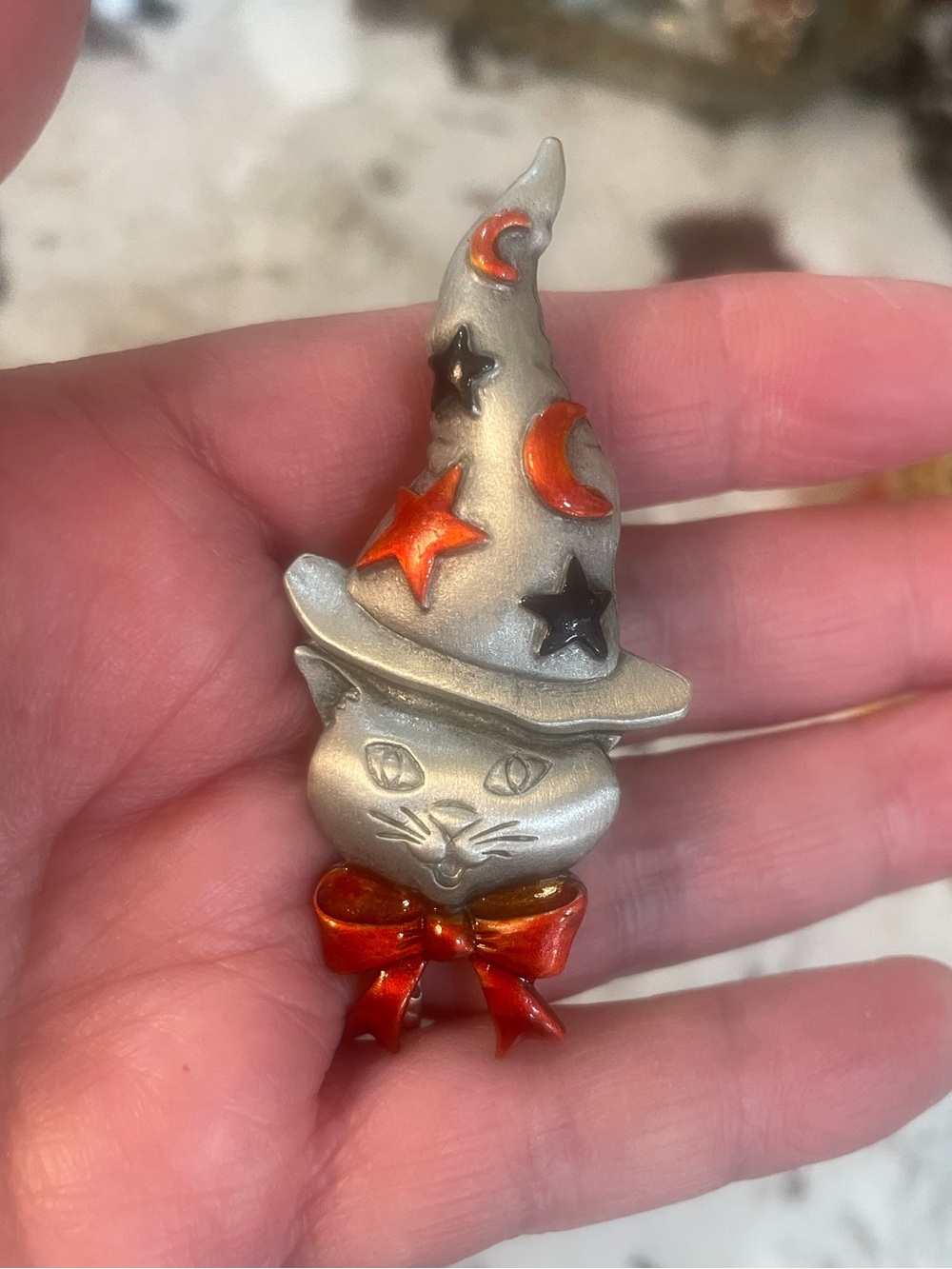 JJ Jonette Halloween Cat with Witches Hat Pin Brooch